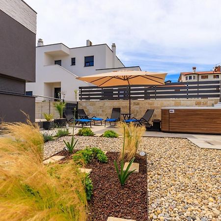 פורץ Sabena Apartment With Private Whirlpool מראה חיצוני תמונה