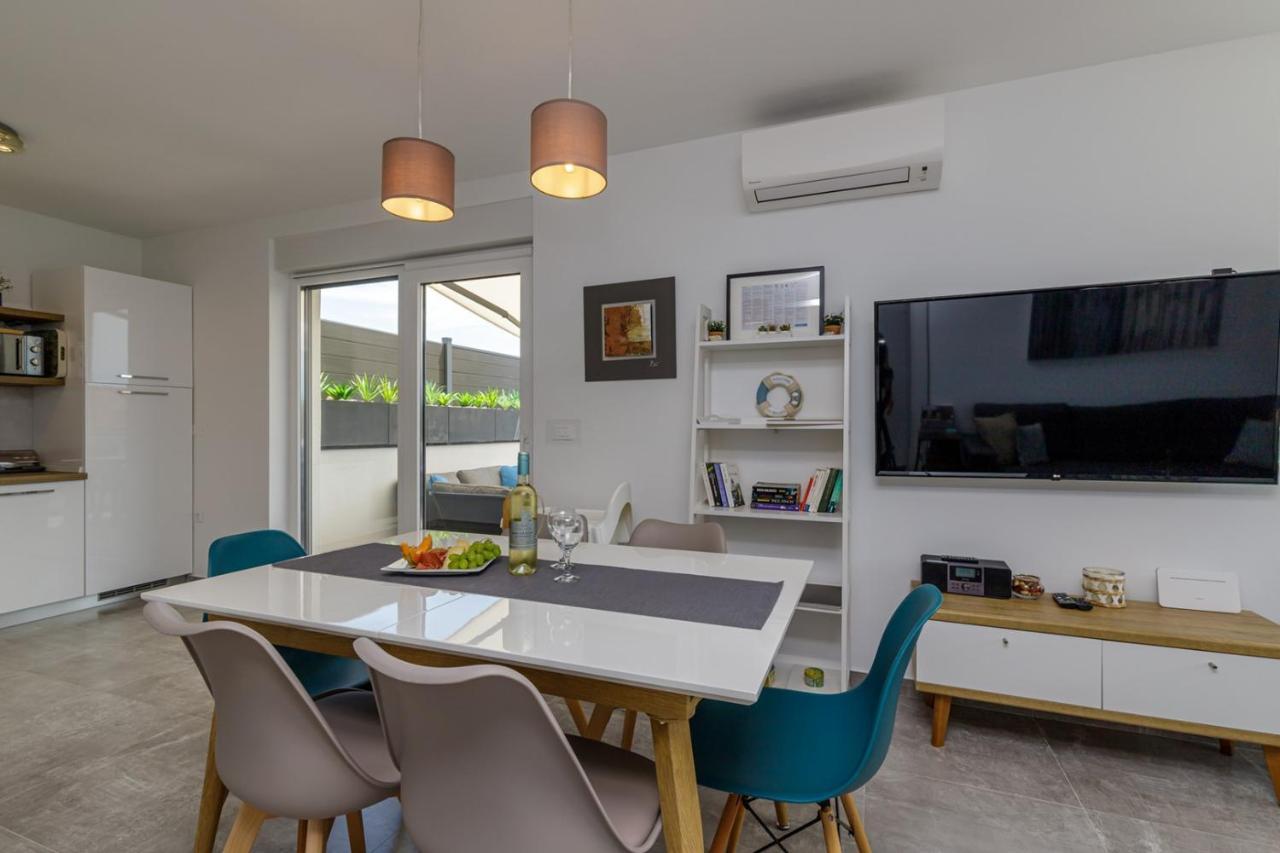פורץ Sabena Apartment With Private Whirlpool מראה חיצוני תמונה